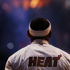 九游娱乐网页版-库里：跨越“投篮极限”，定义NBA投射新纪元！，库里最新投篮训练