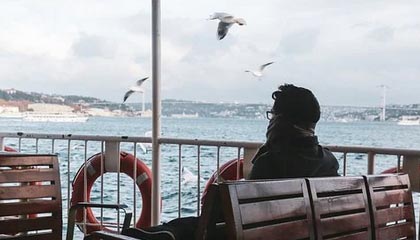 九游电脑版-勇士赛后安排心理辅导缓解球员精神压力，勇士队内训练赛