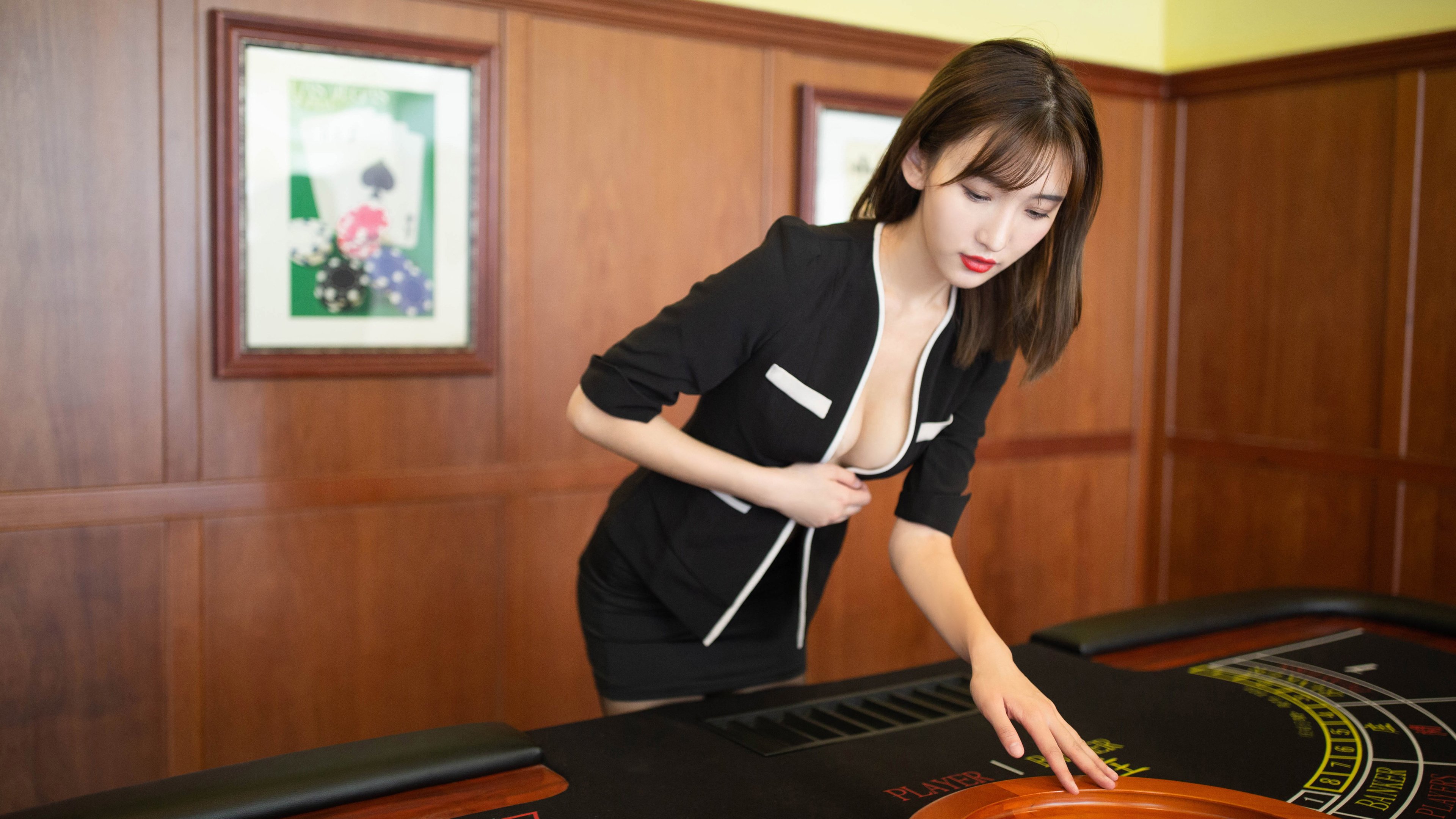 九游网页版官网入口-美国女子接力队赛场表现引发热议，奥运会美国女子接力赛重跑